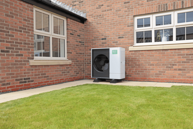 Mitsubishi-Electric-Ecodan-R290-scaled